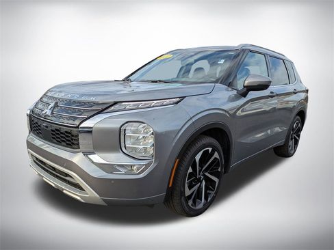 Used 2022 Mitsubishi Outlander SEL image 8