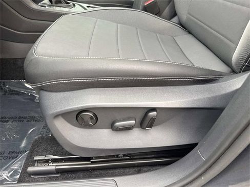 Certified 2024 Volkswagen Taos SE w/ Panoramic Sunroof Package image 14