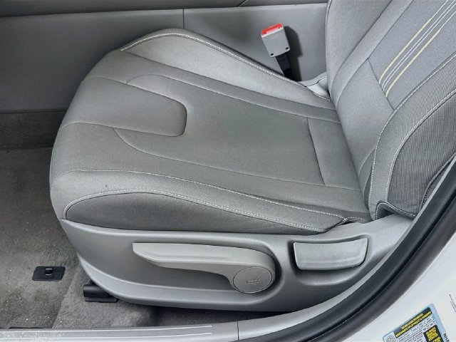 New 2026 Hyundai Elantra SEL FWD image 31