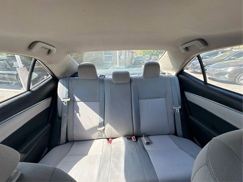 Used 2014 Toyota Corolla LE image 19