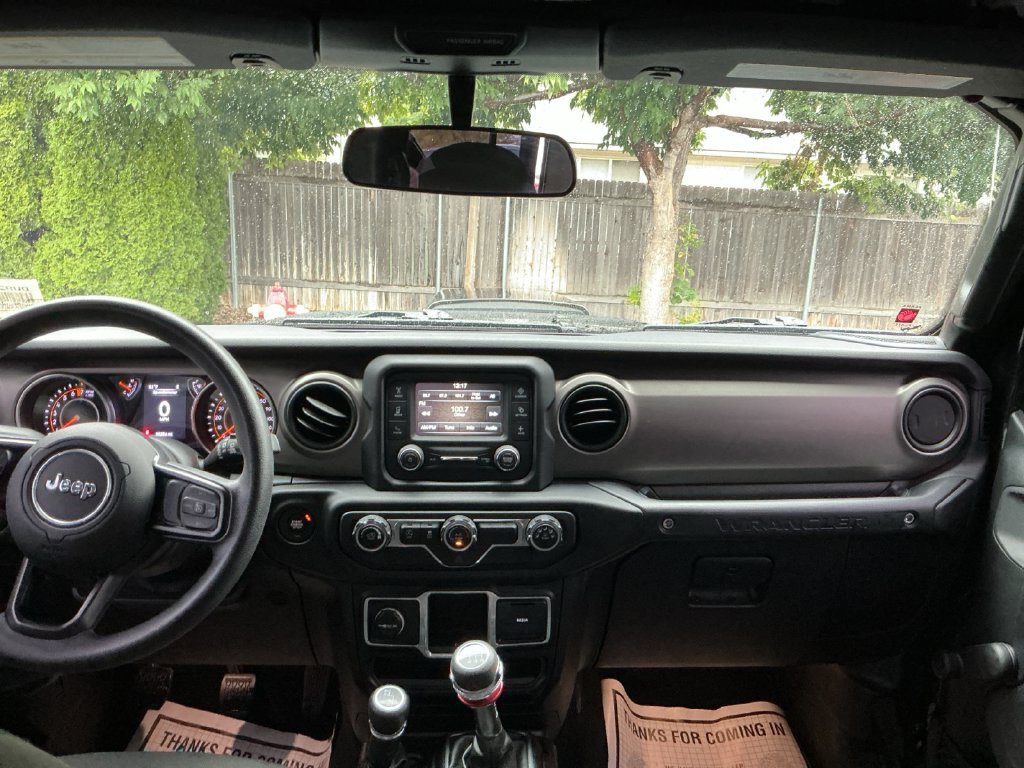 Used 2018 Jeep Wrangler Unlimited Sport AWD/4WD image 19