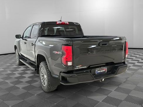 Used 2024 Chevrolet Colorado LT AWD/4WD image 3
