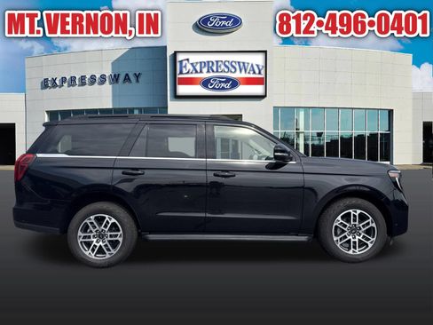 Used 2025 Ford Expedition Active AWD/4WD image 13