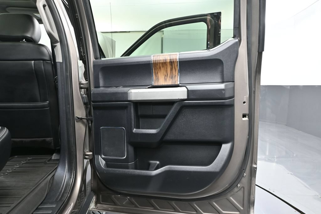 Used 2019 Ford F150 Lariat w/ Equipment Group 502A Luxury AWD/4WD image 36