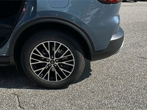 New 2025 Ford Escape SE image 20