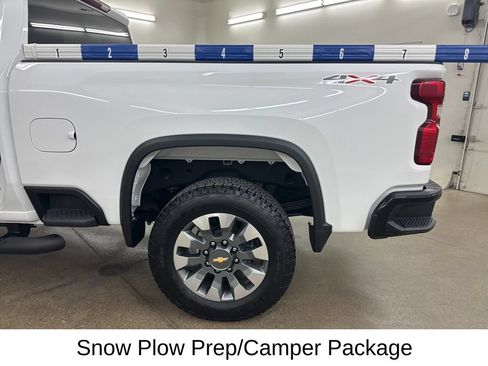 Used 2025 Chevrolet Silverado 2500 Custom w/ Custom Convenience Package AWD/4WD image 18