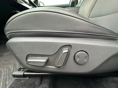 Used 2025 Kia Niro EX image 26