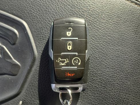 Used 2023 RAM 1500 Laramie AWD/4WD image 33