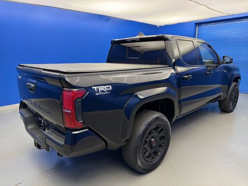Used 2024 Toyota Tacoma TRD Sport w/ TRD Sport Upgrade Package AWD/4WD image 7