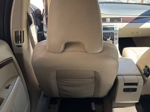 Used 2008 Volvo V70 FWD image 30