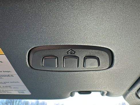 Used 2024 Ford Bronco Wildtrak image 24