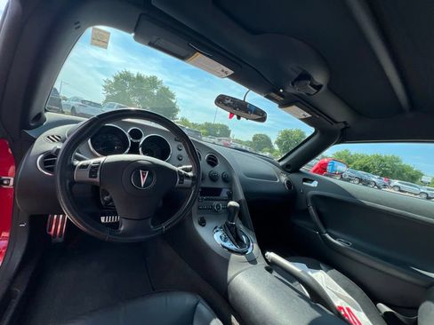 Used 2007 Pontiac Solstice GXP w/ Premium Package RWD image 16