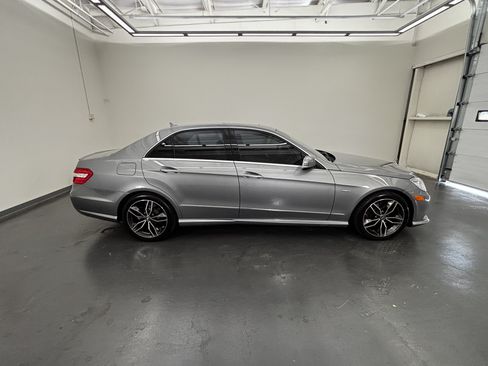Used 2012 Mercedes-Benz E 350 4MATIC Sedan image 10