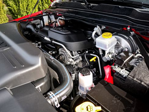 Used 2024 RAM 2500 Big Horn w/ Sport Appearance Package image 33