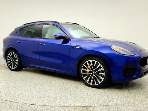 Used 2023 Maserati Grecale Modena AWD/4WD image 3