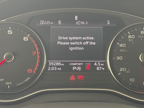 Used 2023 Audi Q5 2.0T Premium w/ Convenience Package AWD/4WD image 23
