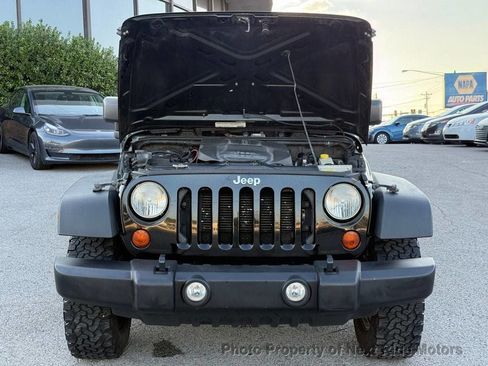Used 2012 Jeep Wrangler Unlimited Sport AWD/4WD image 21
