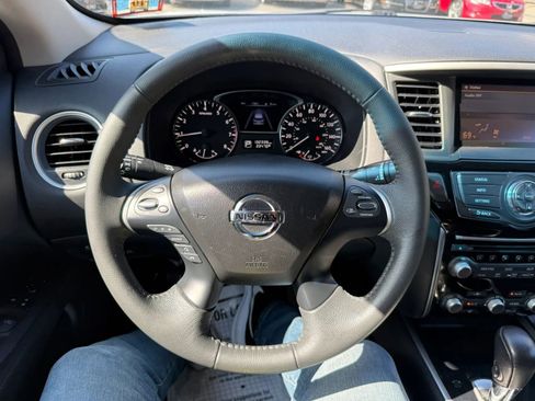 Used 2015 Nissan Pathfinder SV w/ Cargo Package AWD/4WD image 29