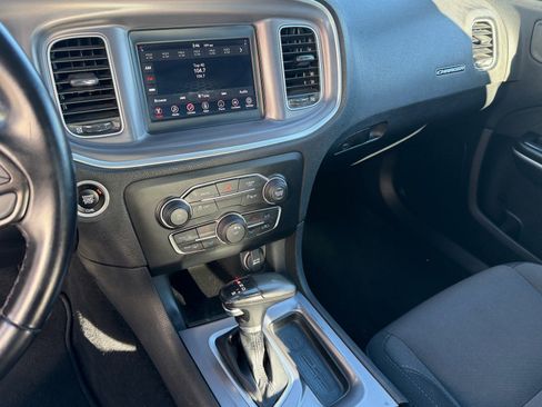Used 2022 Dodge Charger SXT image 22