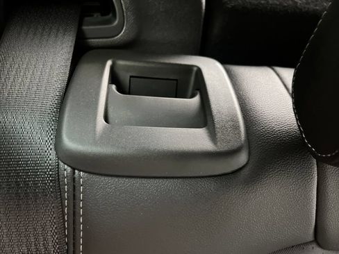 Used 2025 Chevrolet Trax LT FWD image 23
