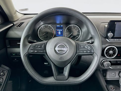 Used 2025 Nissan Sentra S image 18