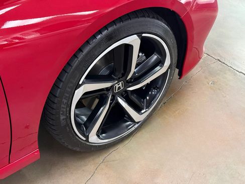 Used 2018 Honda Accord Sport image 30