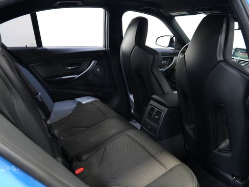 Used 2018 BMW M3 RWD image 39