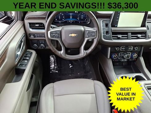Used 2022 Chevrolet Suburban LT image 14