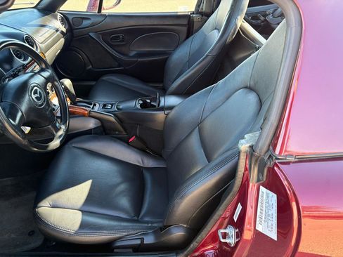 Used 2003 MAZDA MX-5 Miata 2dr Conv Auto image 45