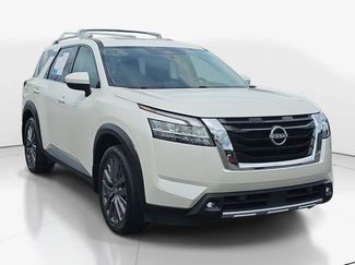 Used 2023 Nissan Pathfinder SL w/ SL Premium Package AWD/4WD video 1