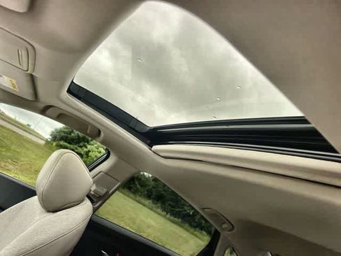 Used 2025 Honda Accord SE image 32