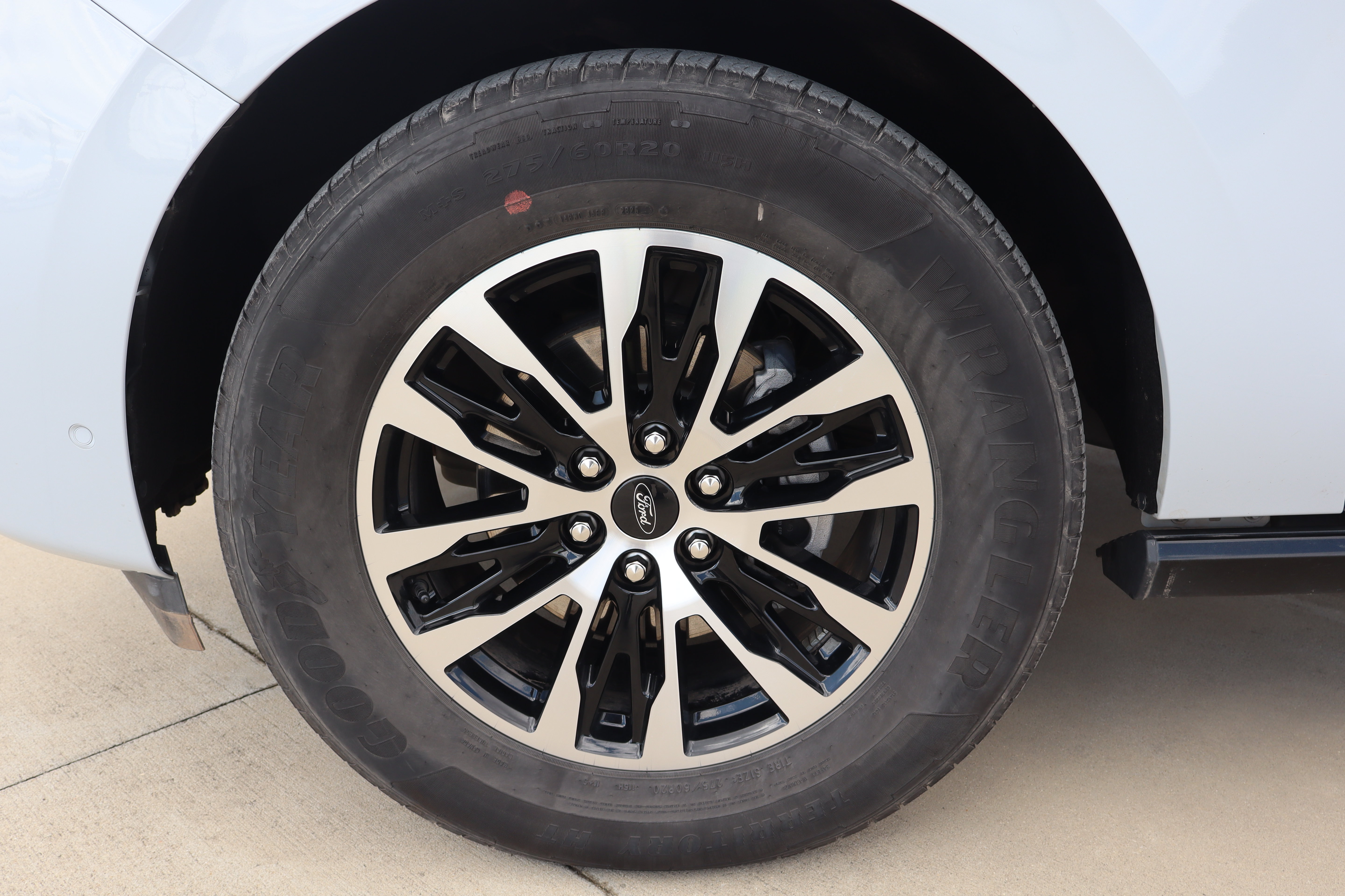 Used 2025 Ford Expedition Platinum AWD/4WD image 40