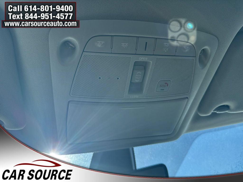 Used 2023 Nissan Maxima SL FWD image 28