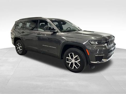 Used 2025 Jeep Grand Cherokee L Limited image 1