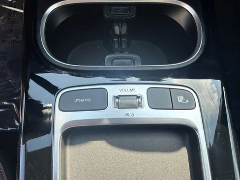 Used 2025 Mercedes-Benz CLA 250 4MATIC w/ AMG Night Package image 23