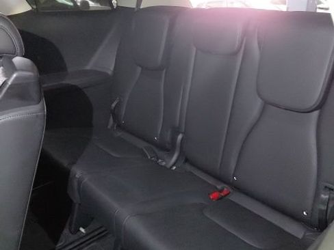 Certified 2025 Kia Carnival SX w/ SX Dark Edition Package FWD image 7