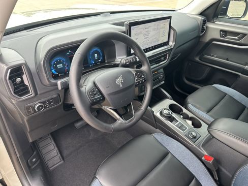 New 2025 Ford Bronco Sport Outer Banks image 13