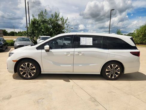 Used 2026 Honda Odyssey Elite image 6