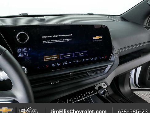 New 2025 Chevrolet Silverado EV LT AWD/4WD image 13