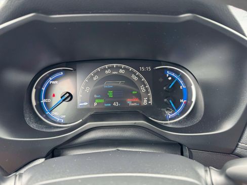 Certified 2024 Toyota RAV4 LE image 28