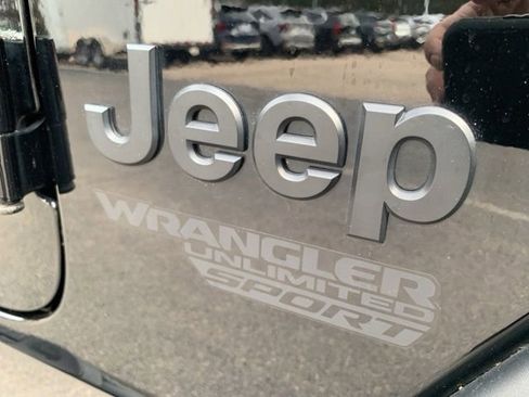 Used 2021 Jeep Wrangler Unlimited Sport image 17