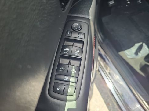 Used 2024 Dodge Durango GT RWD image 16