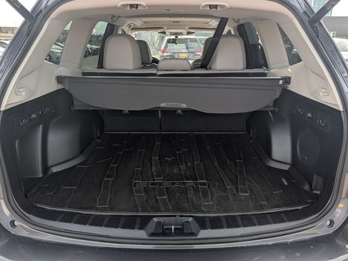 Used 2023 Subaru Forester Limited AWD/4WD image 18