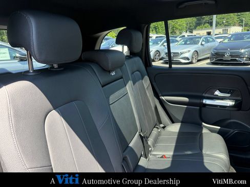 Certified 2022 Mercedes-Benz GLB 250 4MATIC image 28