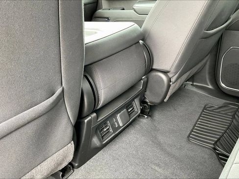 Used 2024 Chevrolet Silverado 1500 LT AWD/4WD image 22