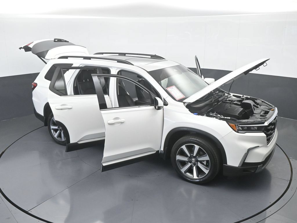 Used 2025 Honda Pilot Touring image 76