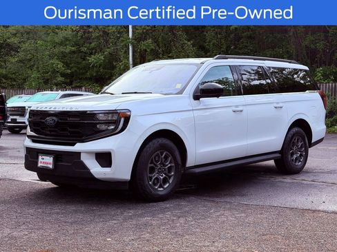 Used 2025 Ford Expedition Max Active AWD/4WD image 3