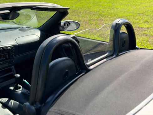 Used 1997 Porsche Boxster RWD image 22