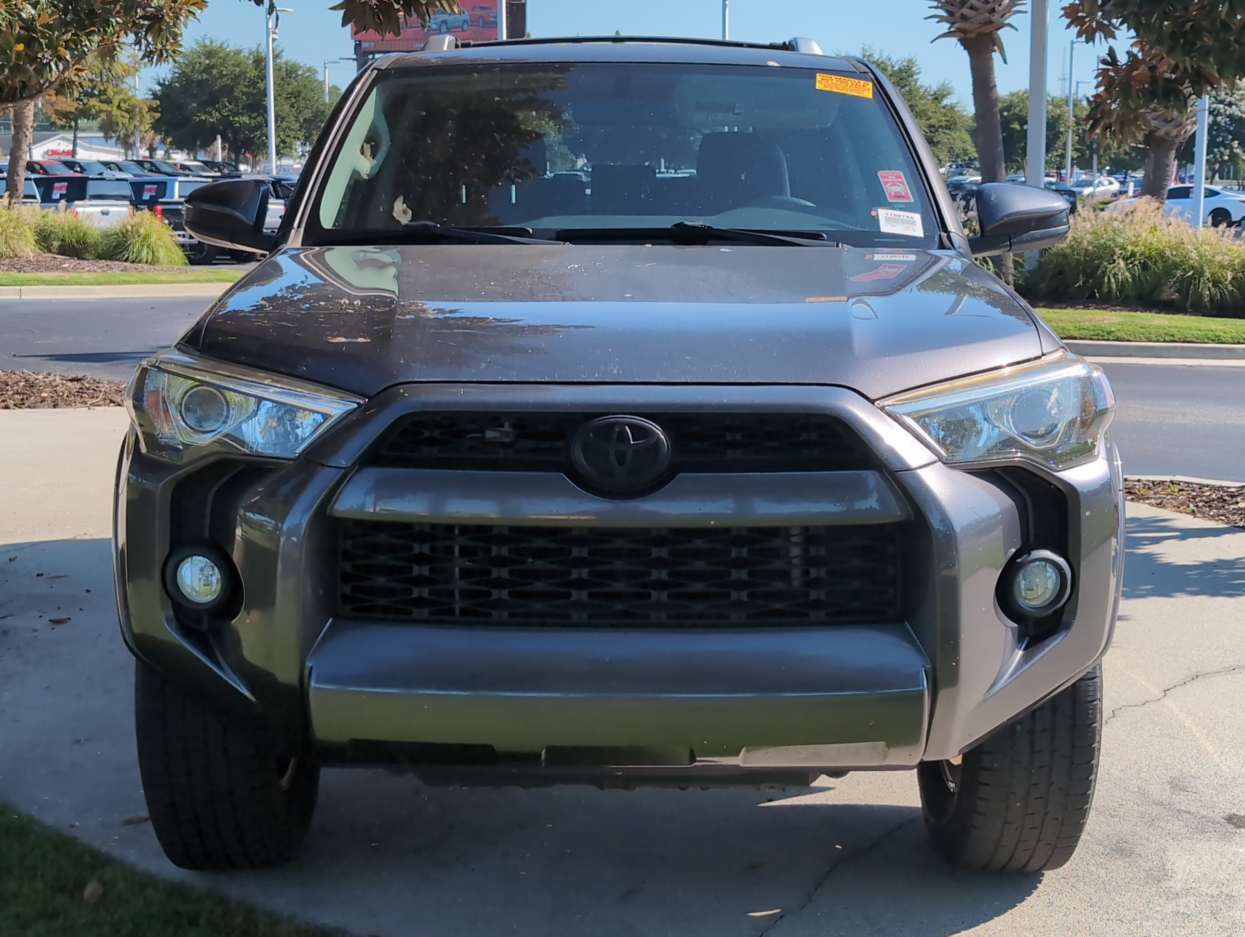 Used 2016 Toyota 4Runner SR5 AWD/4WD image 3