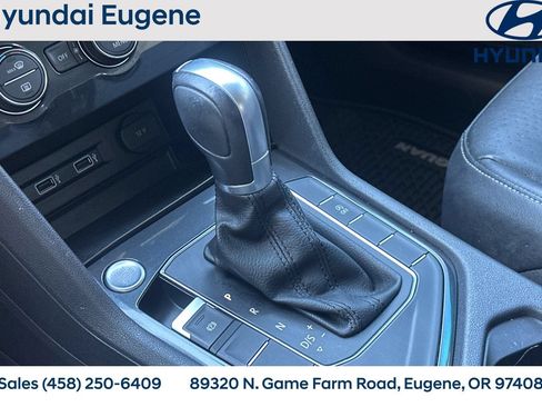 Used 2018 Volkswagen Tiguan SE FWD image 28